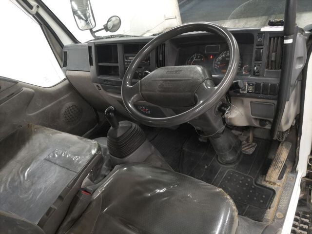 2013 Isuzu Elf dump auction photo 3