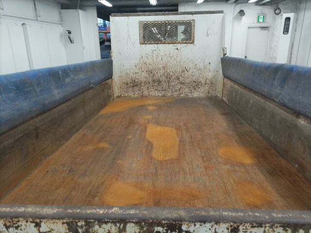 2013 Isuzu Elf dump auction photo 6