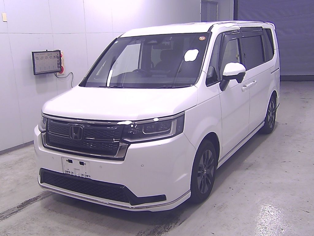 2023 Honda Stepwgn 7 people auction photo 4