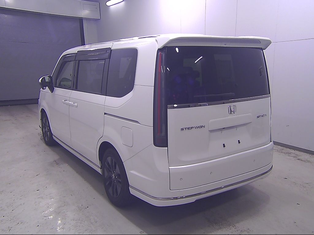 2023 Honda Stepwgn 7 people auction photo 5