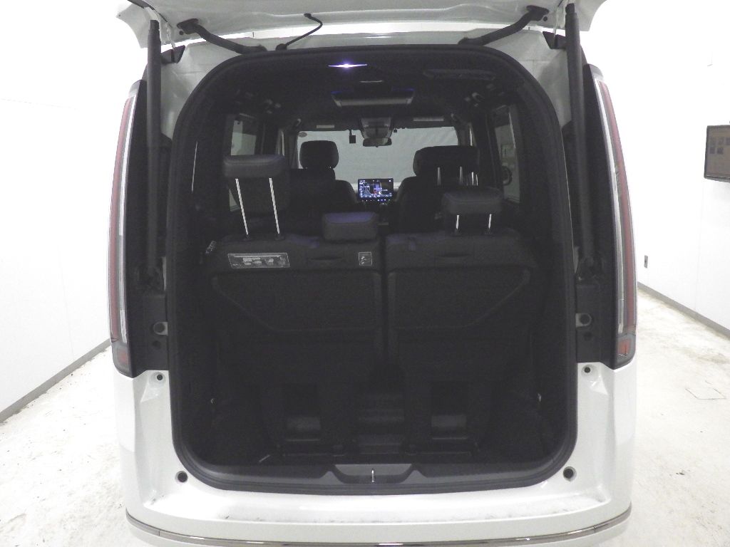 2023 Honda Stepwgn 7 people auction photo 8