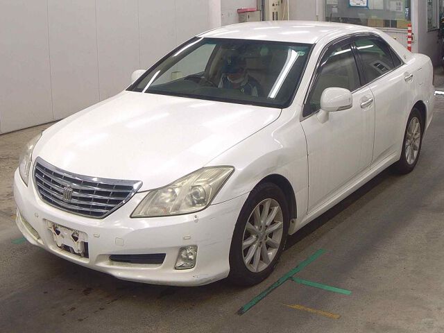 2009 Toyota Crown R Saloon Navigation Package auction photo 4