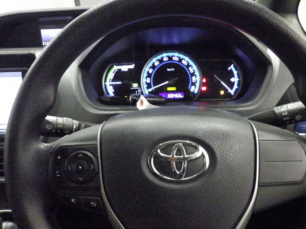 2016 Toyota Noah Hybrid X auction photo 10