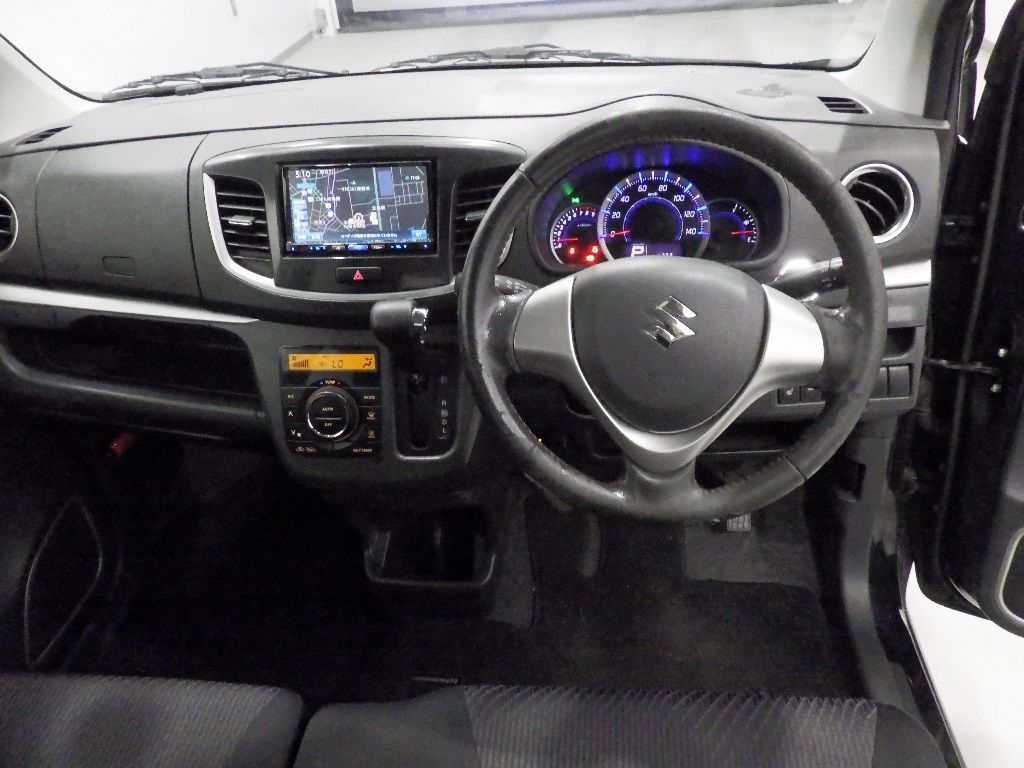 2014 Suzuki Wagon R 20周年記念車 auction photo 3