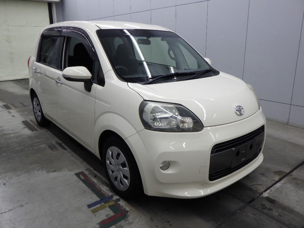 Japan Auction Vehicles 11 2015 Toyota Porte G auction photo