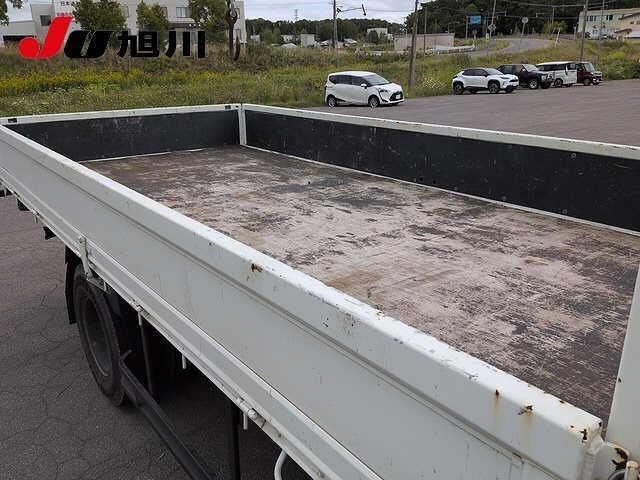 1995 Toyota Dyna crane auction photo 4