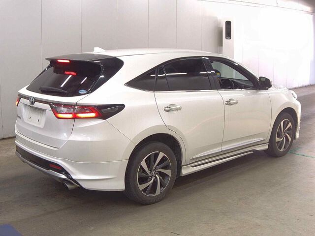 2019 Toyota Harrier premium auction photo 5