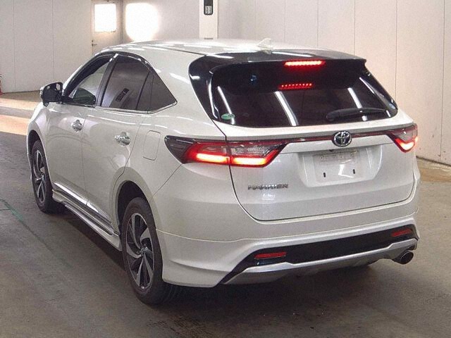 2019 Toyota Harrier premium auction photo 2