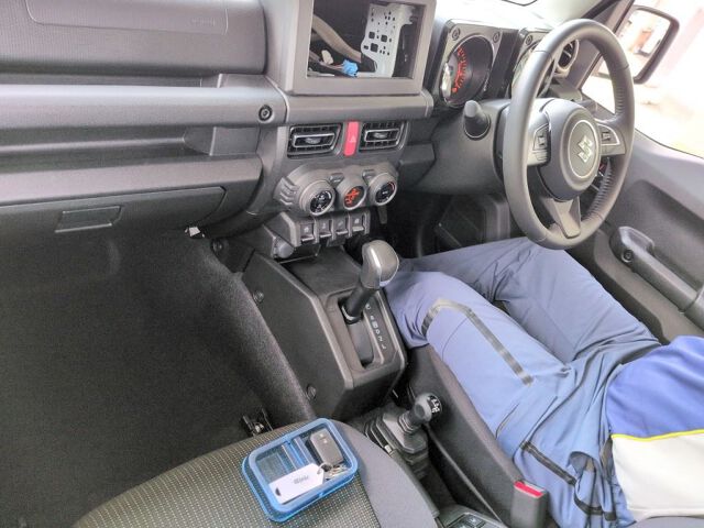 2025 Suzuki Jimny XC 4WD auction photo 3