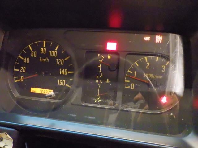 2000 Isuzu Elf Van auction photo 7