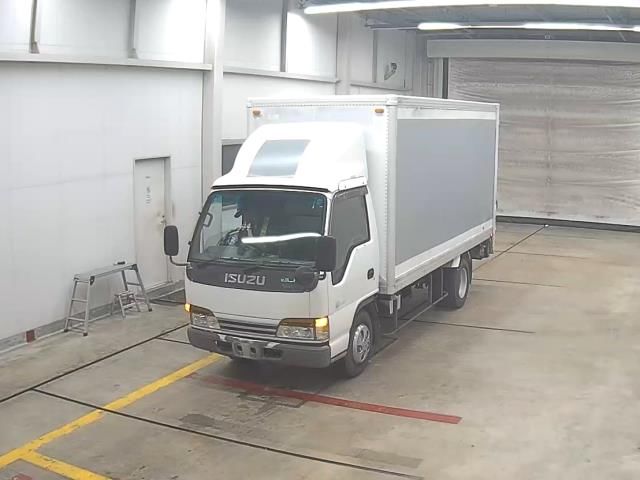 Japan Auction Vehicles 10 2000 Isuzu Elf Van auction photo