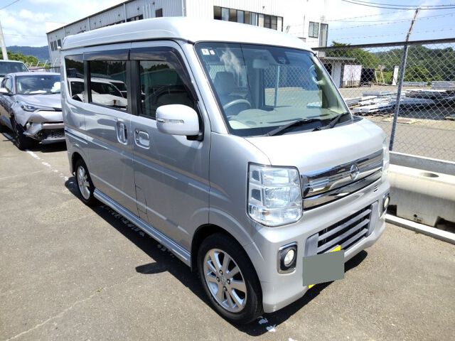 2018 Nissan NV100 Clipper Rio G 4WD Japan auction vehicle