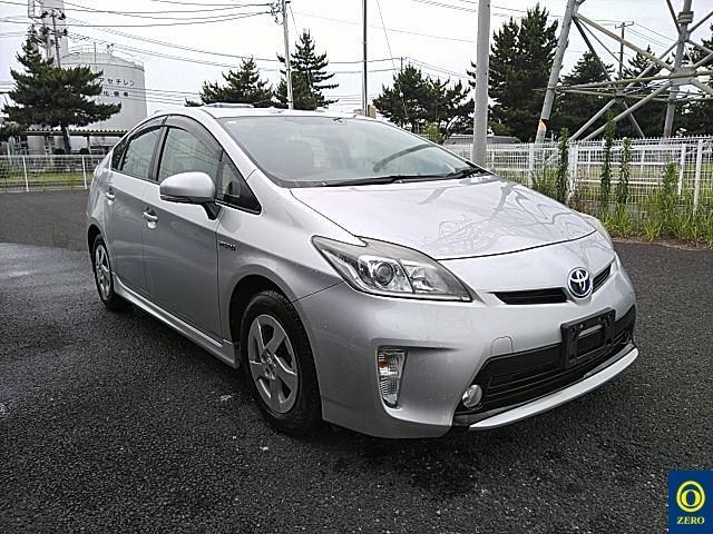 2013 Toyota Prius Japan auction vehicle