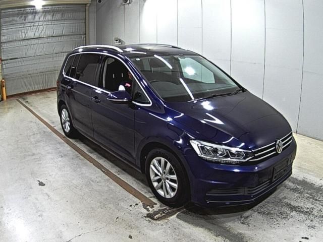2017 Volkswagen ゴルフトゥーラン TSI コンフォートライン アップグレードパッケージ Japan auction vehicle