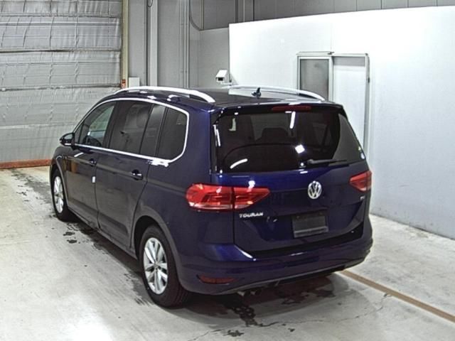 2017 Volkswagen ゴルフトゥーラン TSI コンフォートライン アップグレードパッケージ auction photo 2