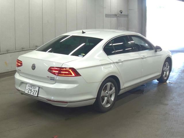 2017 Volkswagen VW パサートTSI エレガンスL auction photo 3