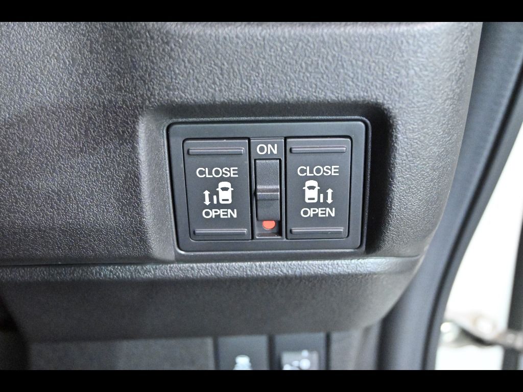 2023 Honda N-BOX Custom Turbo auction photo 10