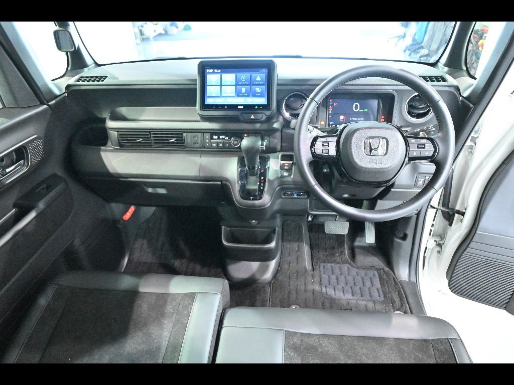 2023 Honda N-BOX Custom Turbo auction photo 3