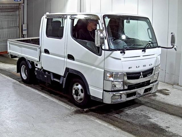 2017 Mitsubishi Fuso Canter Double Cab D-TB Japan auction vehicle