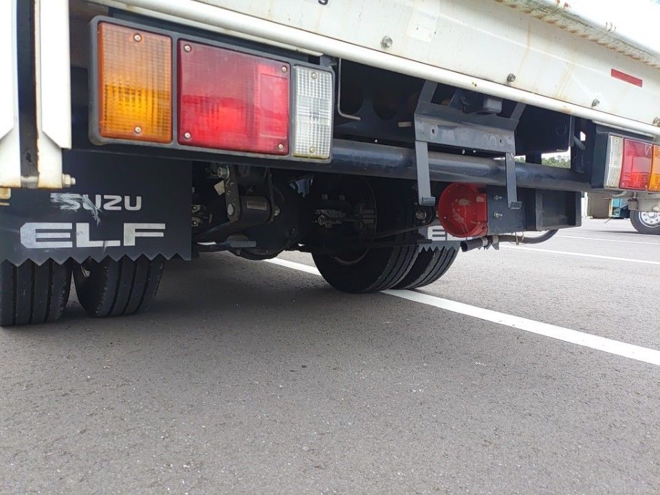 2020 Isuzu Elf auction photo 25