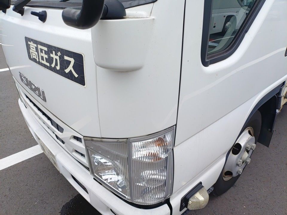 2020 Isuzu Elf auction photo 18