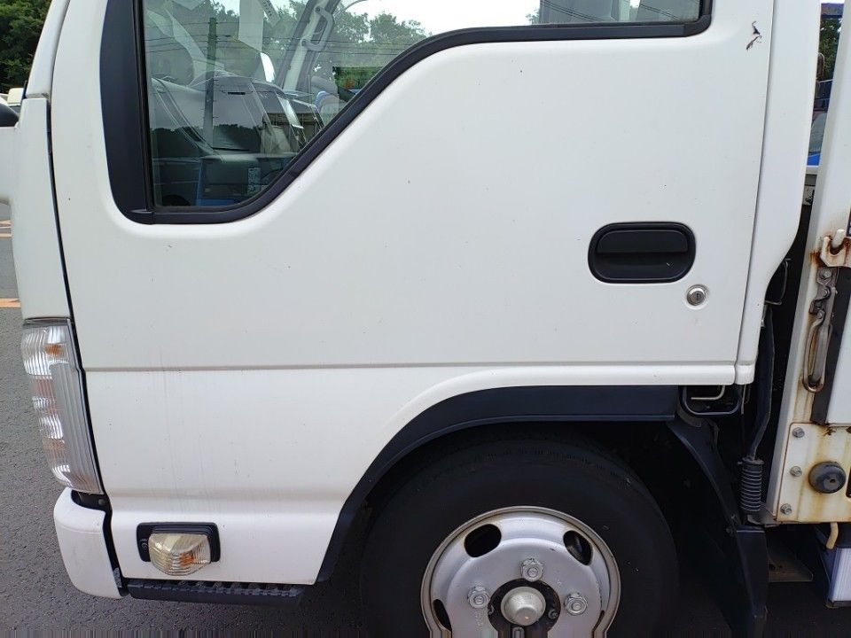 2020 Isuzu Elf auction photo 17