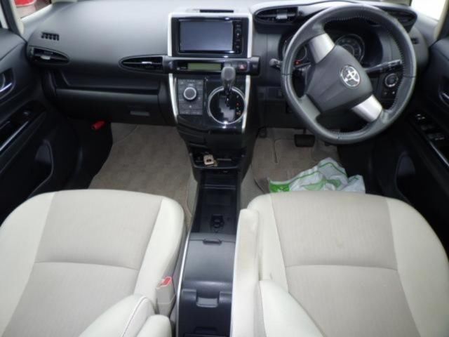2015 Toyota Wish 1.8G 4WD auction photo 3