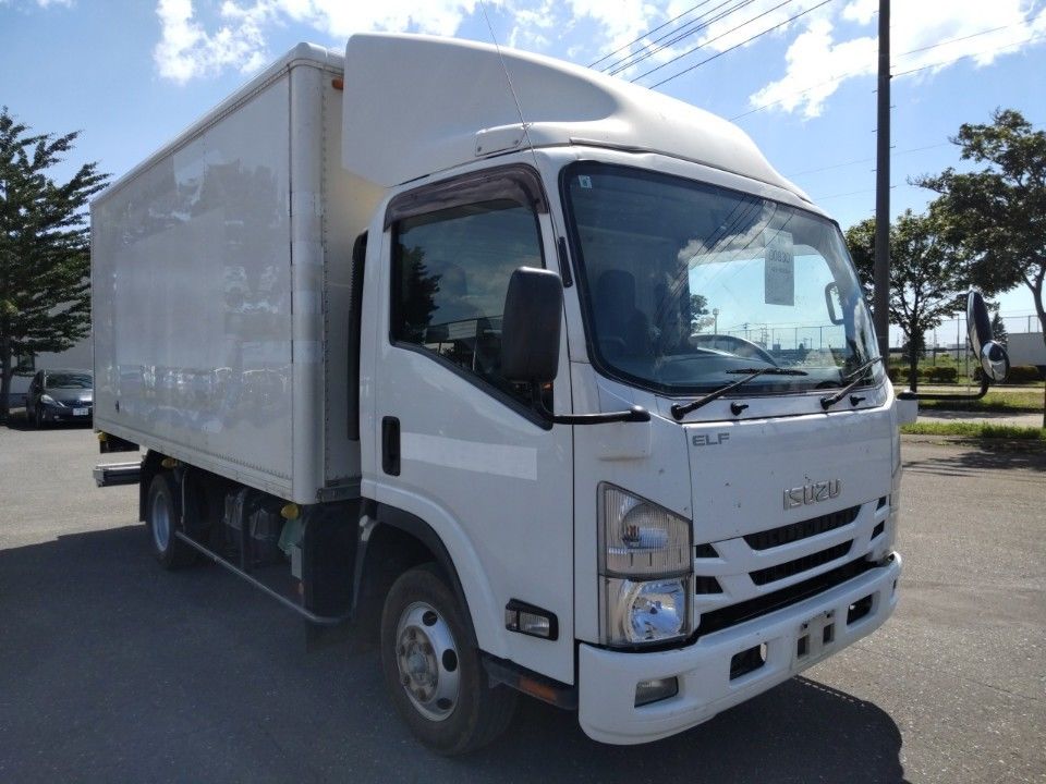 2018 Isuzu Elf auction photo 4