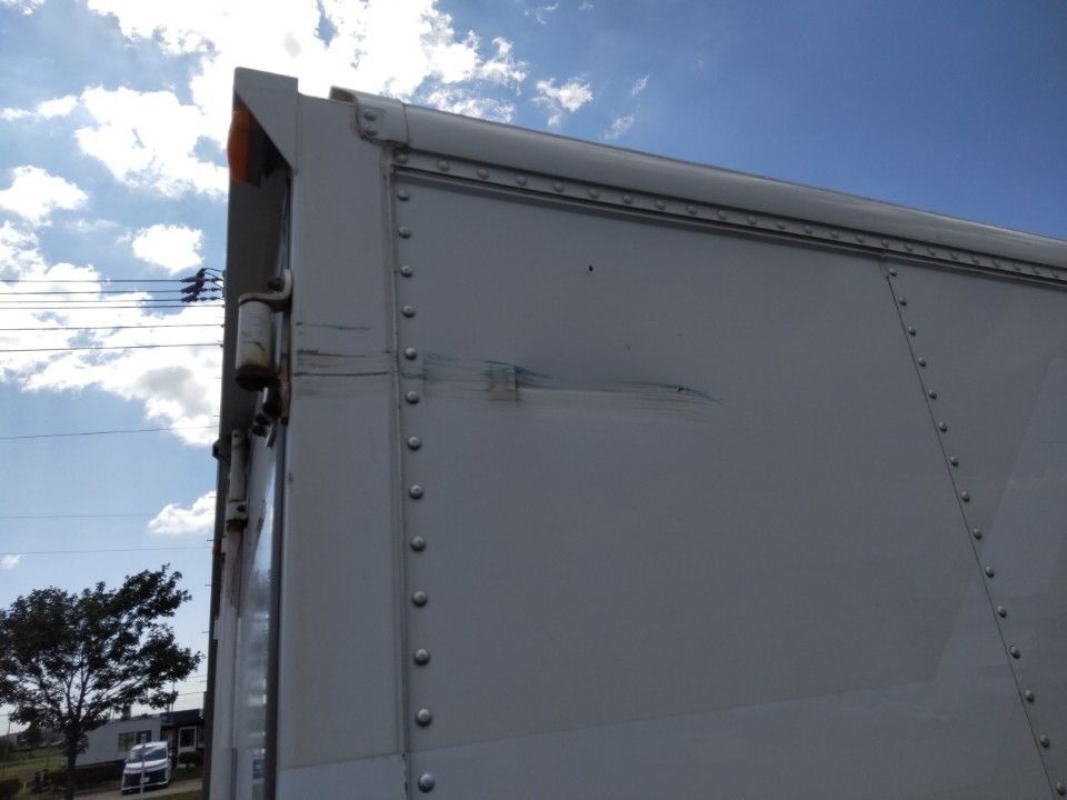 2018 Isuzu Elf auction photo 25