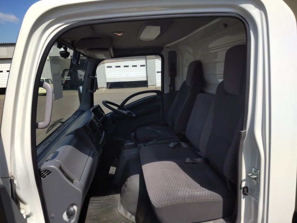 2018 Isuzu Elf auction photo 16