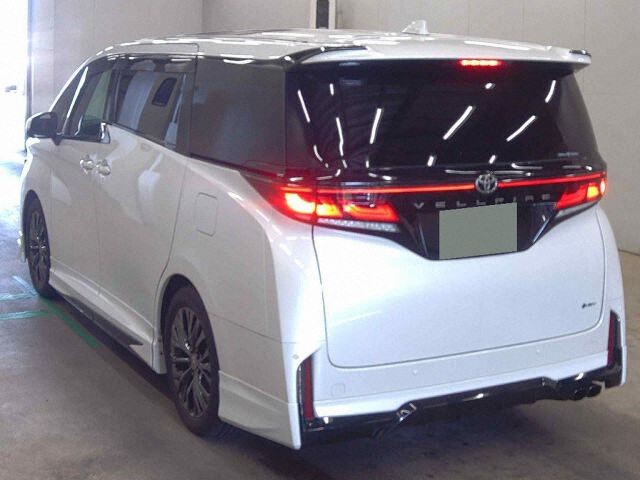 2025 Toyota Vellfire Z Premier auction photo 2