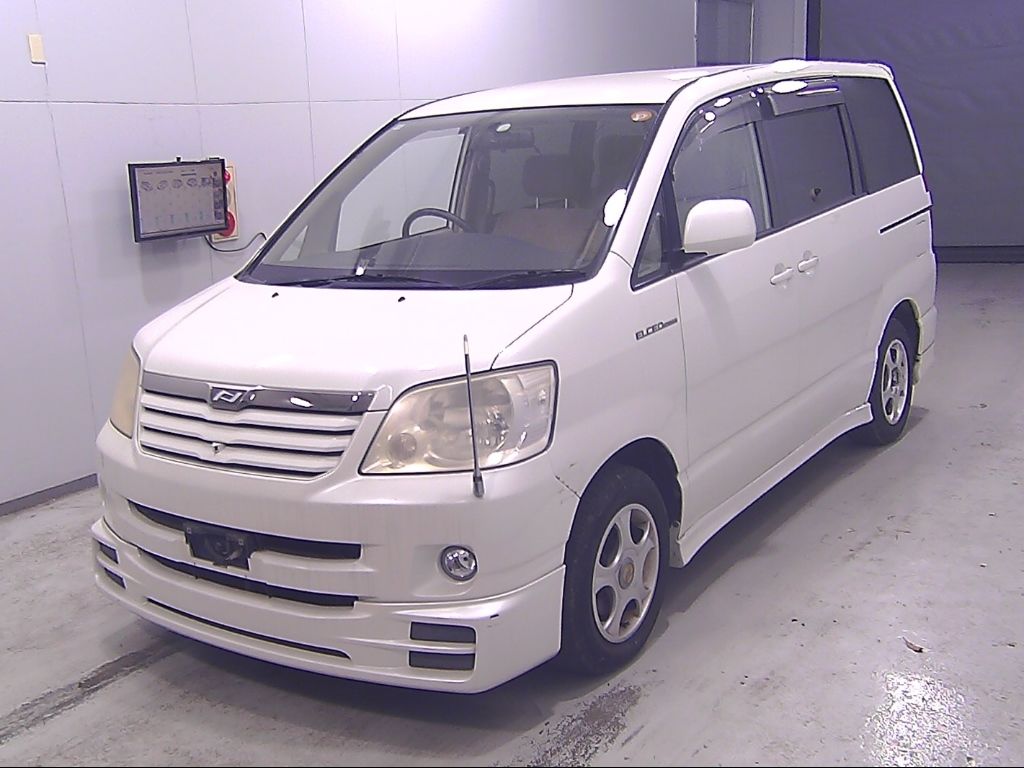 2003 Toyota Noah X Elceo Edition auction photo 4
