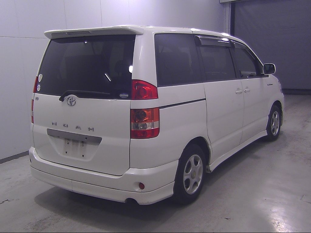 2003 Toyota Noah X Elceo Edition auction photo 2