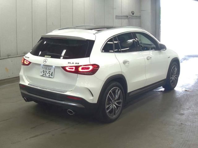 2021 Mercedes-AMG GLA35 4M auction photo 3