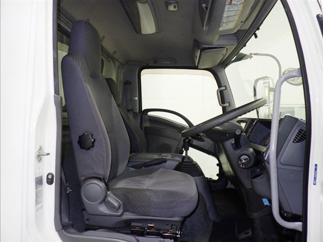 2015 Isuzu Forward Flatbed auction photo 5