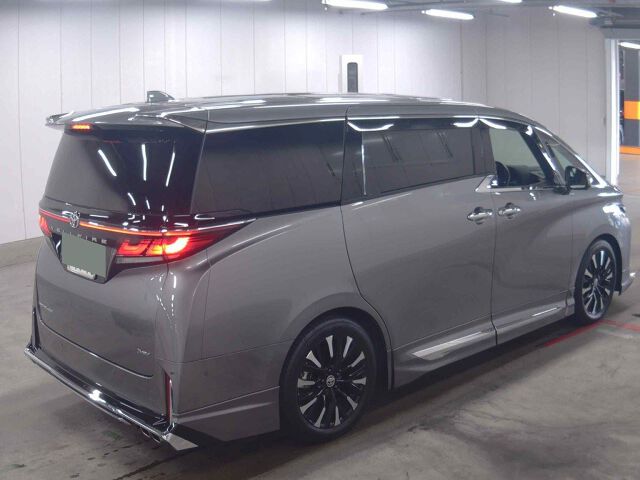 2025 Toyota Vellfire Executive Lounge auction photo 5