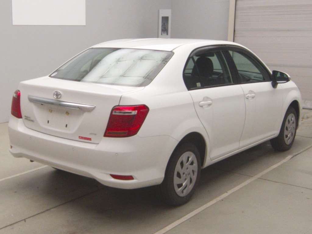 2021 Toyota Corolla Axio EX 4WD auction photo 2