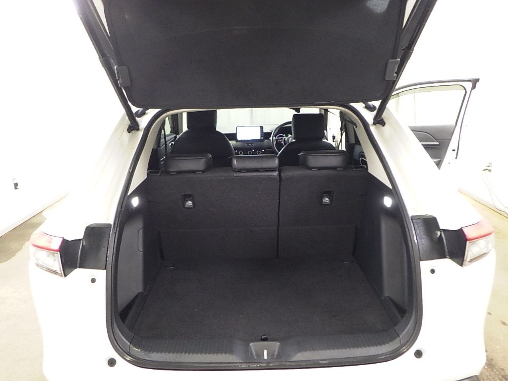 2022 Honda Vezel e:HEV Z auction photo 9
