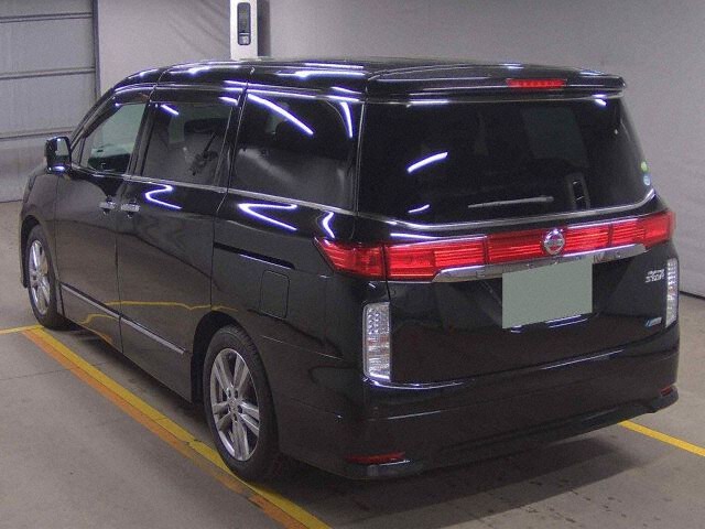 2010 Nissan Elgrand 350ハイウェイスター auction photo 2