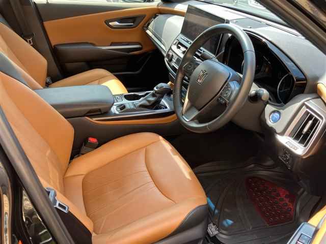 2021 Toyota Crown G auction photo 7