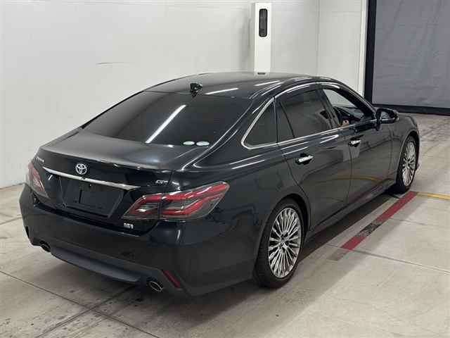 2021 Toyota Crown G auction photo 5