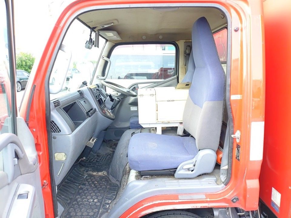 2010 Mitsubishi Fuso Canter auction photo 16