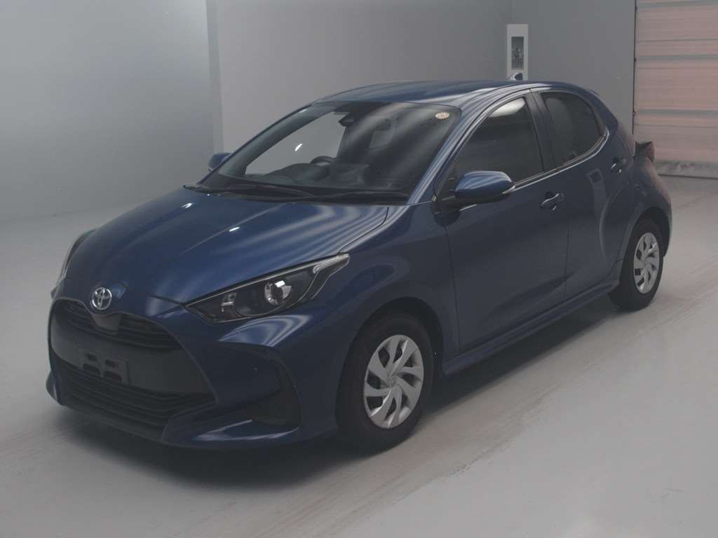 2021 Toyota Yaris Hybrid X Japan auction vehicle