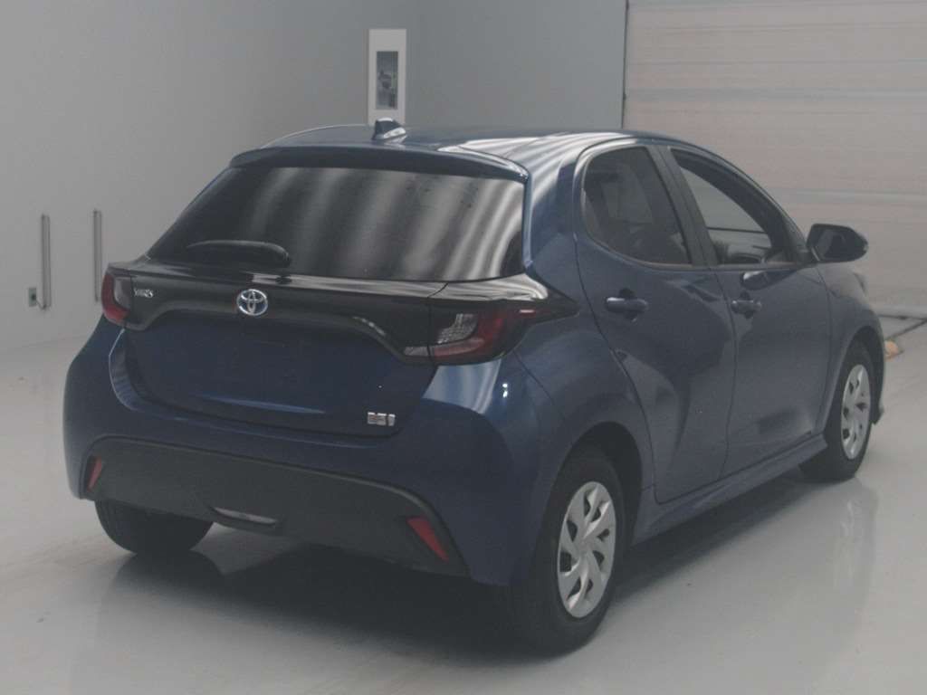 2021 Toyota Yaris Hybrid X auction photo 2