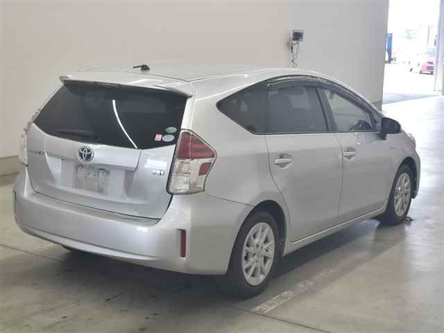 2015 Toyota Prius Alpha G auction photo 5