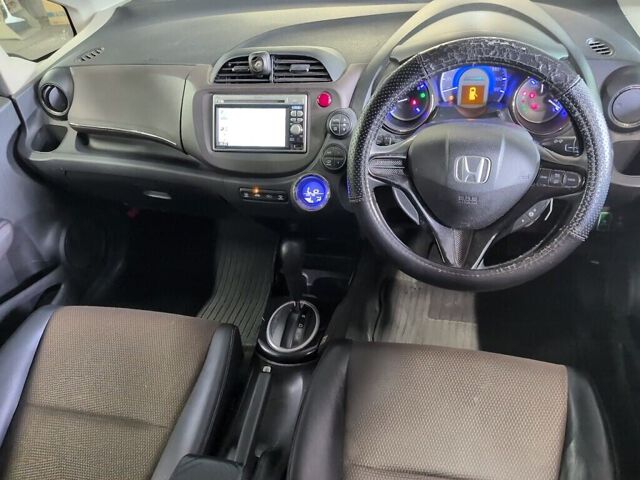 2012 Honda Fit Shuttle hybrid auction photo 3