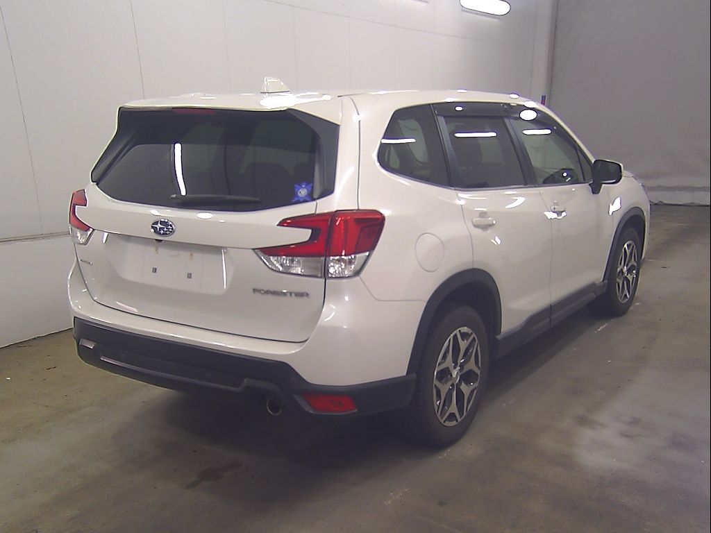 2019 Subaru Forester Touring auction photo 2