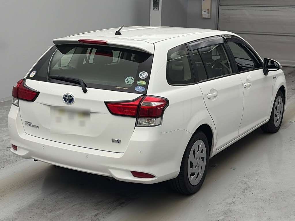 2019 Toyota Corolla Fielder ハイブリッド auction photo 2