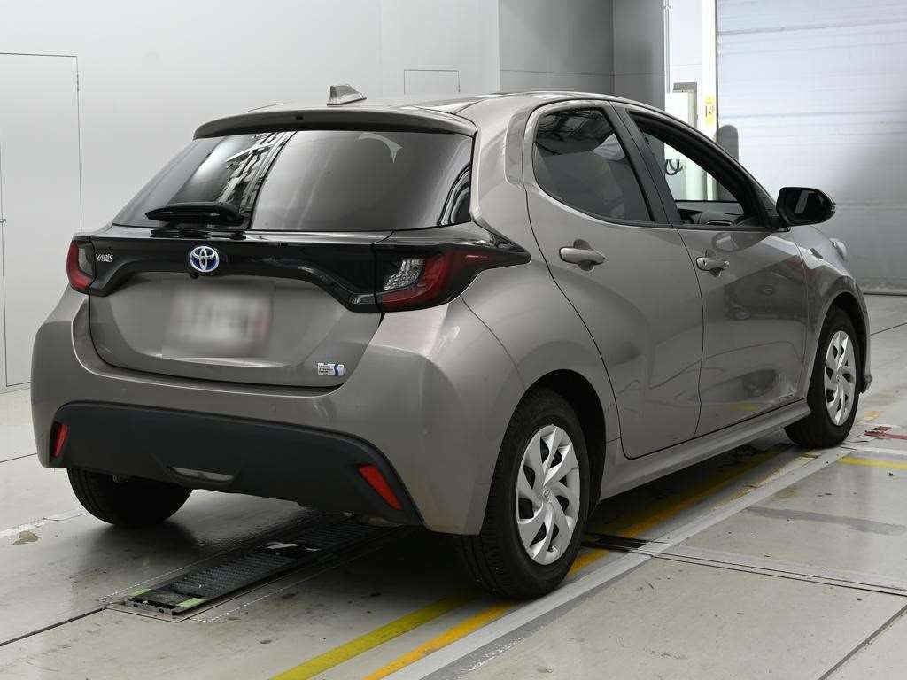 2022 Toyota Yaris Hybrid G auction photo 2