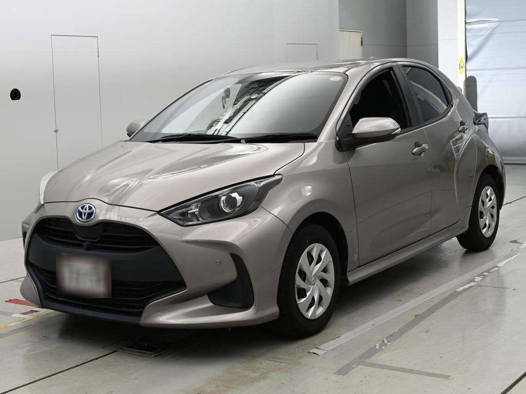 Japan Auction Vehicles 14 2022 Toyota Yaris Hybrid G auction photo